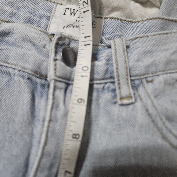 Twelve by ontwelfth light wash distressed jeans! - Picture 7 of 8